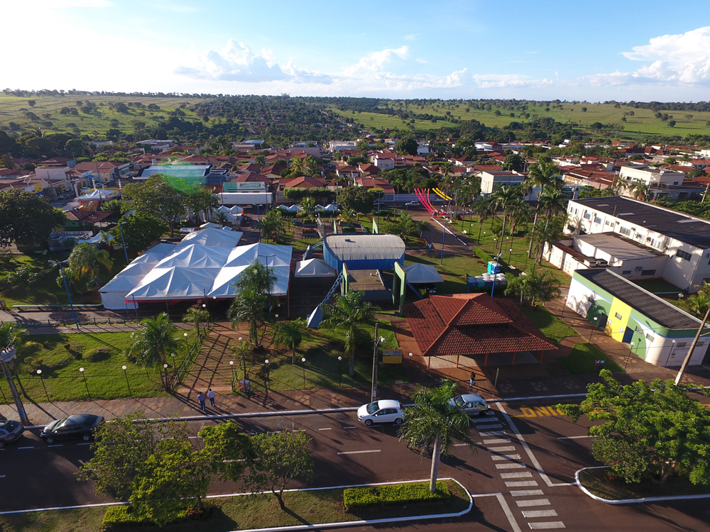 Os preparativos para o Carnaval Santa Vitória 2017