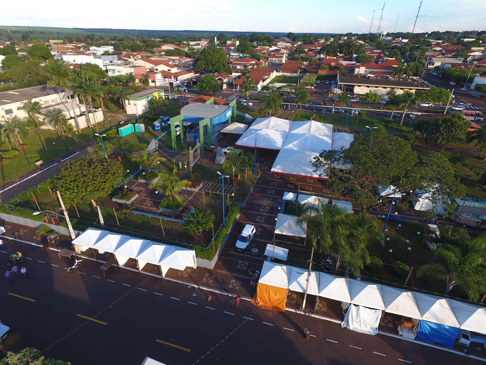 Os preparativos para o Carnaval Santa Vitória 2017
