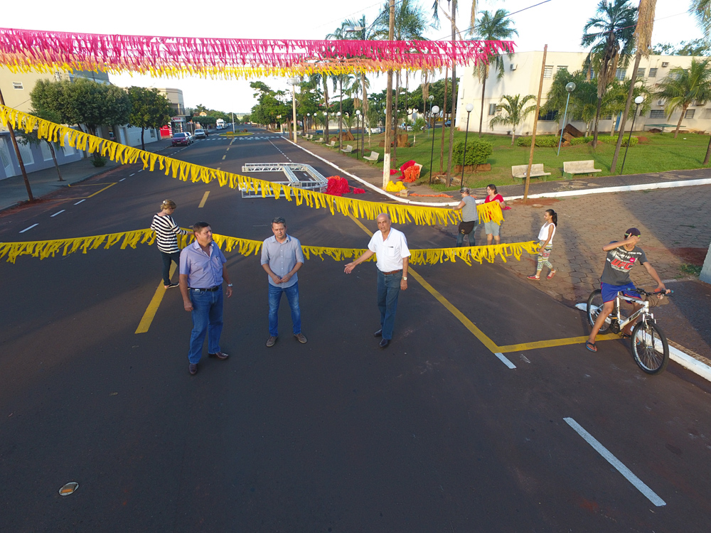 Os preparativos para o Carnaval Santa Vitória 2017