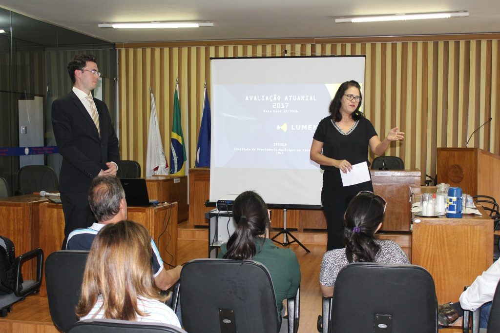 A abertura dos trabalhos foi feita pela diretora do IPEMSA, Isaura Maria de Oliveira