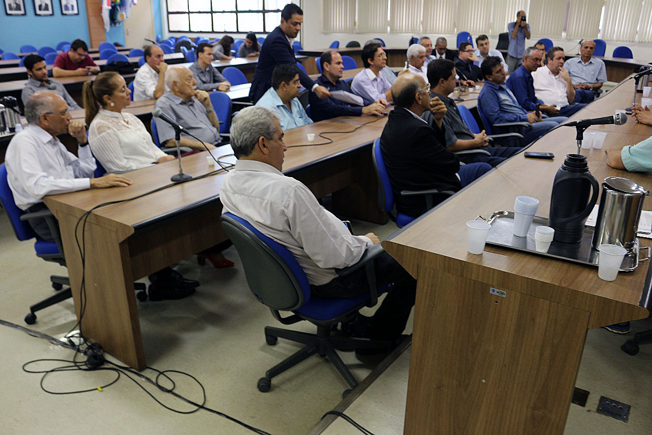 Prefeito Salim Curi participa de reunião de implementação do SAMU (Foto: José Misael)